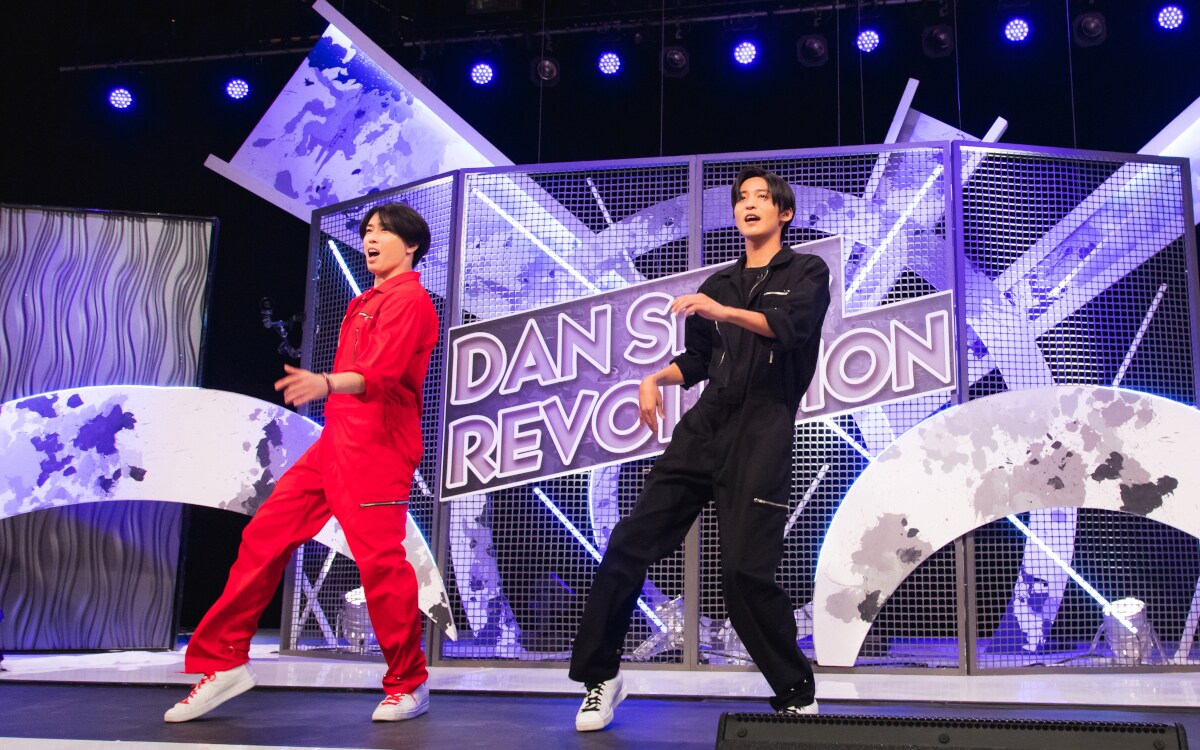 Amazon.co.jp: Snow Man 公式 生 写真（宮舘涼太・目黒蓮