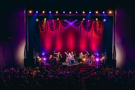 Skoop On Somebody「Christmas Live Tour 2024」最終公演の様子。（撮影：入日伸介）