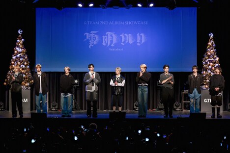 &TEAM「雪明かり点灯式」の様子。(c)HYBE LABELS JAPAN