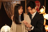 「五十嵐夫妻は偽装他人」第1話より。 (c)「五十嵐夫妻は偽装他人」製作委員会