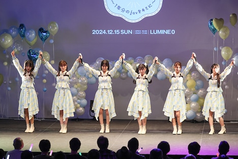 「my fav 1st Anniversary LIVE ～1年分のfavをキミに～」の様子。(c)G&B ENTERTAINMENT