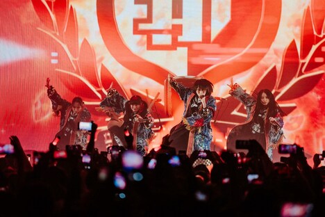 新しい学校のリーダーズ（撮影：Lindsey Blane）