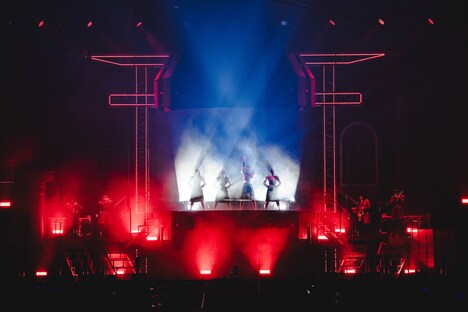 新しい学校のリーダーズ（撮影：マッサン）