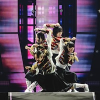 新しい学校のリーダーズは宇宙の彼方まで突き進む!世界を駆け巡った2024年を東京で締めくくる