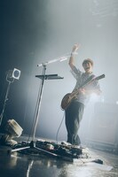 喜多建介（G, Vo）（撮影：山川哲矢）