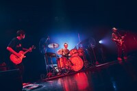 Cosmostudio loves 伊地知潔（撮影：山川哲矢）