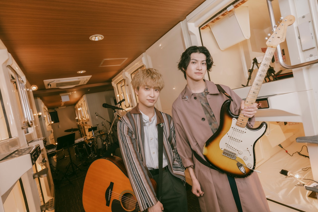 Sakurashimejiがカプセルホテルでライブ収録、近未来感のあるキャビンエリアで歌唱