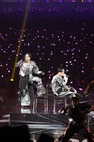 左から今市隆二、ØMI。（写真提供：LDH JAPAN）