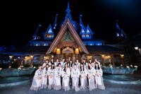 乃木坂46 ©Disney