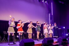 12月21日に開催された「MISS MERCY 4th ONEMAN LIVE『MERRY MERRY MERCY』」の様子。