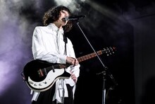 志磨遼平（Vo, G）（撮影：森好弘）