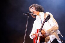 志磨遼平（Vo, G）（撮影：森好弘）