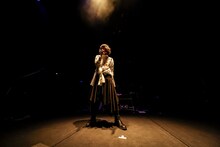 志磨遼平（Vo, G）（撮影：森好弘）