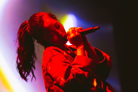 楠木ともり（撮影：ハヤシマコ）