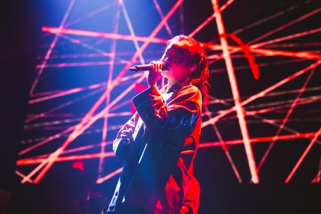 楠木ともり（撮影：ハヤシマコ）