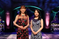 左から花總まり、上白石萌音。(c)フジテレビ