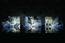 「坂本龍一｜音を視る 時を聴く」東京都現代美術館、2024年　坂本龍一+高谷史郎《TIME TIME》2024 年 ©2024 KAB Inc. 撮影：福永一夫