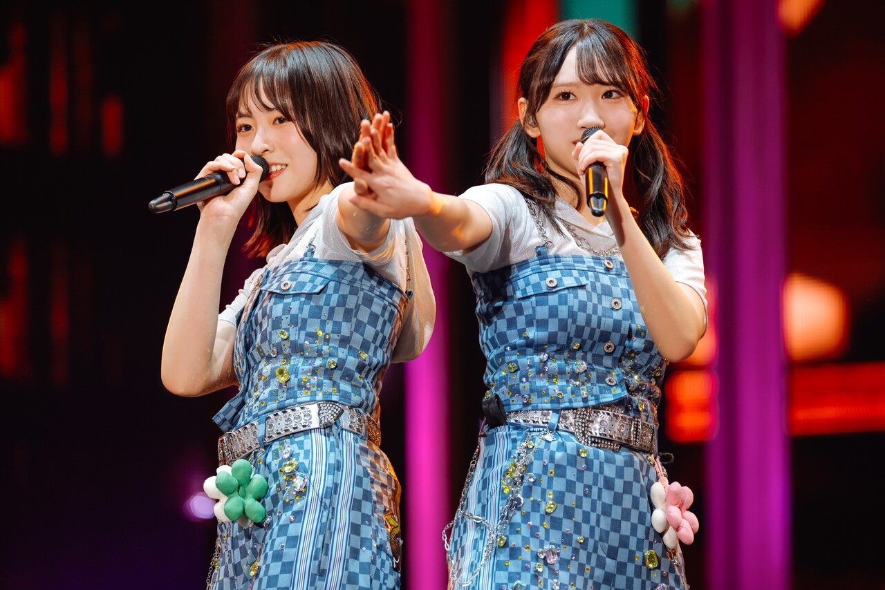 正源司陽子と藤嶌果歩。（撮影：上山陽介） - 日向坂46が魔法