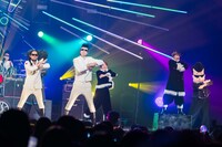 氣志團のライブの様子。（撮影：曽我美芽）