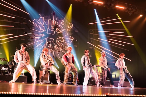 WATWINGのライブの様子。（撮影：曽我美芽）