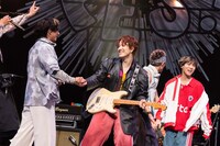 7ORDERとWATWINGのコラボレーションの様子。（撮影：曽我美芽）