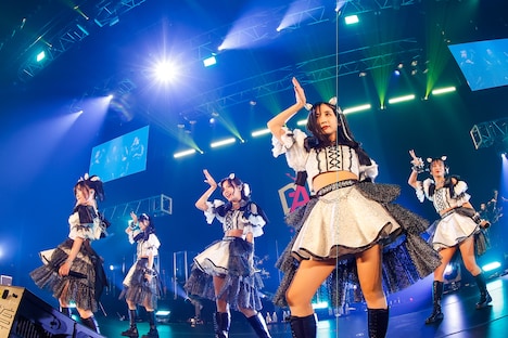 「Devil ANTHEM. 10th Anniversary ONE MAN LIVE『Miraculous Trajectory～すべてが奇跡だった～』」の様子。（撮影：笹森健一）