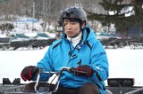 「土曜はナニする!? presents 土曜はカニする!? 北海道で大激突SP」より、石田明（NON STYLE）。
