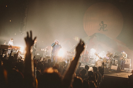 ハナレグミ「ホールでGOOD DAY」東京公演の様子。