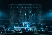 -真天地開闢集団-ジグザグ「全国開闢禊 -天ト地-」神奈川・横浜アリーナ公演の様子。（Photo by Megumi Iritani）