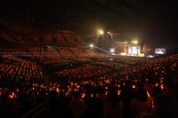 オレンジ一色に染まった埼玉・さいたまスーパーアリーナ。