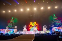 菅田愛貴の20歳の誕生日を宣伝部員と祝う超とき宣メンバー。