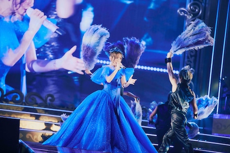 浜崎あゆみ（撮影：嘉茂雅之、高浜栄蔵、山辺学）