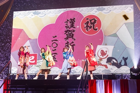 TEAM SHACHI「決戦の鯱詣2025 ～ポジティブ・エキサイティング・ソウル・ライブ」の様子。（撮影：笹森健一）