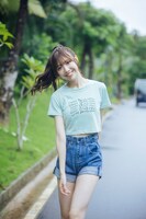 「KAWAII WORLD」HMV付属 特典生写真（小玉梨々華）（撮影：横山マサト）