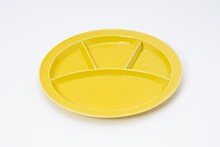 U-zhaan監修「仕切りが取れるカレー皿」新色yellow