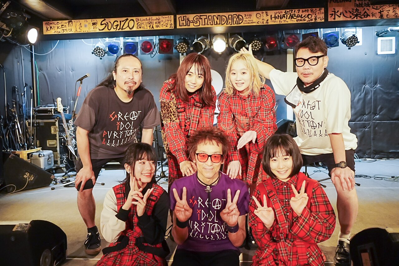 2021年夏のBiSとバンドメンバー。