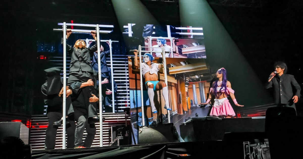 ゴールデンボンバーの現在を示す“新作”ライブ、豪華ゲストの祝福と新 