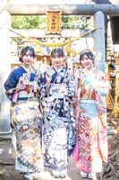 左から山口結杏、早崎すずき、宮腰友里亜。