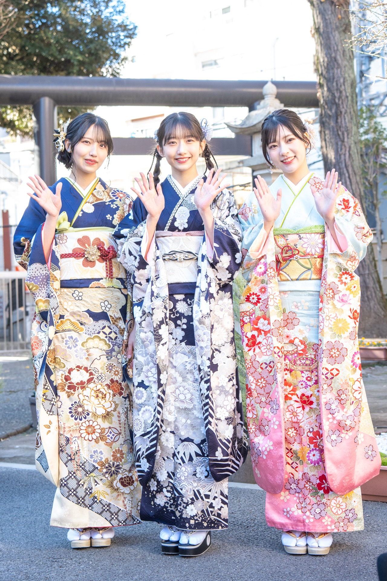 左から山口結杏、早崎すずき、宮腰友里亜。