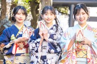 左から山口結杏、早崎すずき、宮腰友里亜。