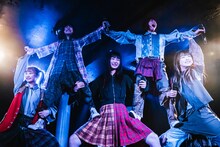 イギリス・ロンドン公演でのBiS。