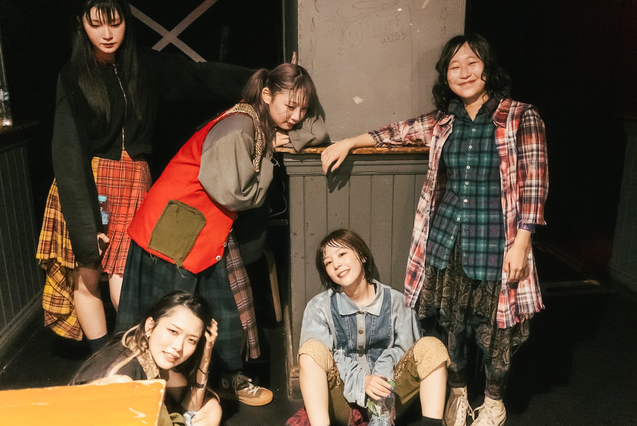 イギリス・ロンドンでのライブを終えた直後のBiS。