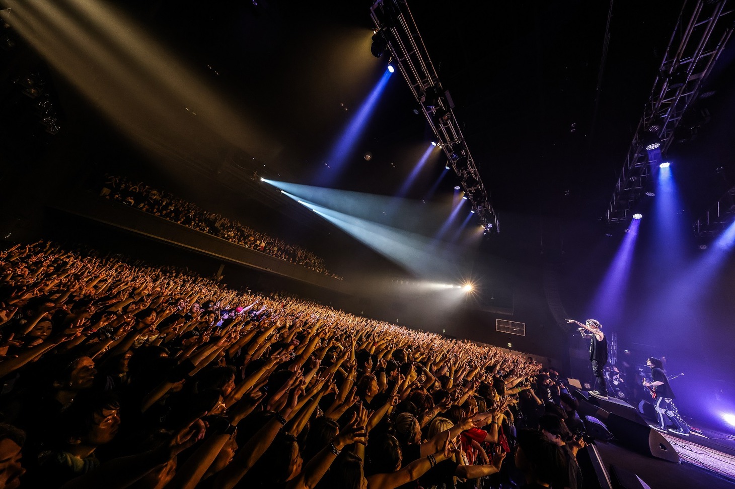 SADSのライブの様子。