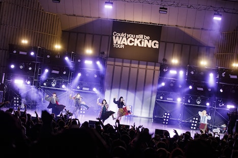 BiS。左からクレナイ・ワールズエンド、ヒューガー、トギー、イコ・ムゲンノカナタ、ナノ3。（Photo by sotobayashi kenta）