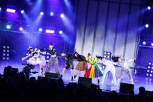 WACKシャッフルユニットによるBiS「STUPiD」披露時の様子。（Photo by sotobayashi kenta）