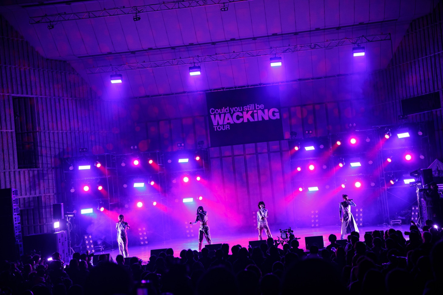 ExWHYZ（Photo by sotobayashi kenta）