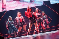 「No No Girls THE FINAL」より。