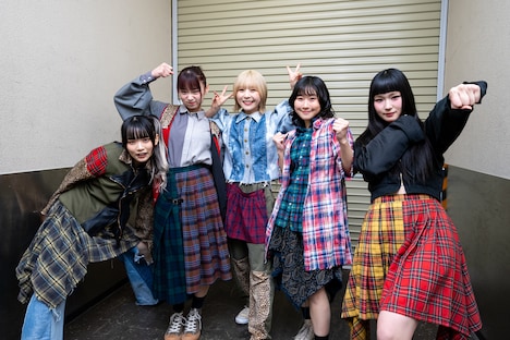 開演直前のBiS。