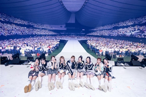 「NiziU Live with U 2024-2025 "AWAKE"」東京公演の様子。(撮影:田中聖太郎写真事務所)