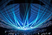 「NiziU Live with U 2024-2025 "AWAKE"」東京公演の様子。(撮影:田中聖太郎写真事務所)